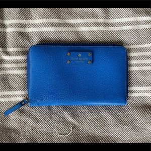 Kate Spade zip around wallet